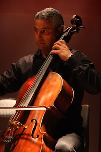 Philippe Rossignol et son violocelle Philippe Rossignol et son violoncelle